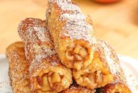 Delicious Apple Pie French Toast Roll Ups